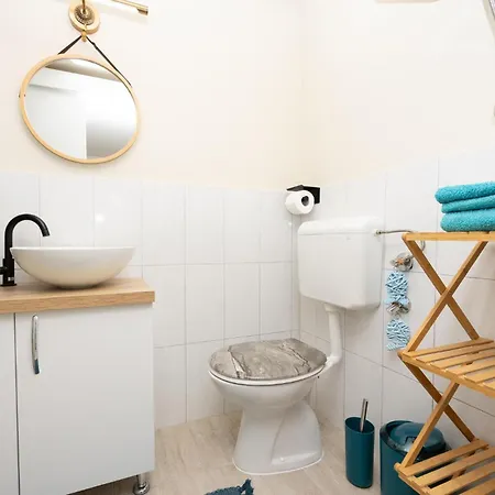 1 Bedroom In * Nečujam
